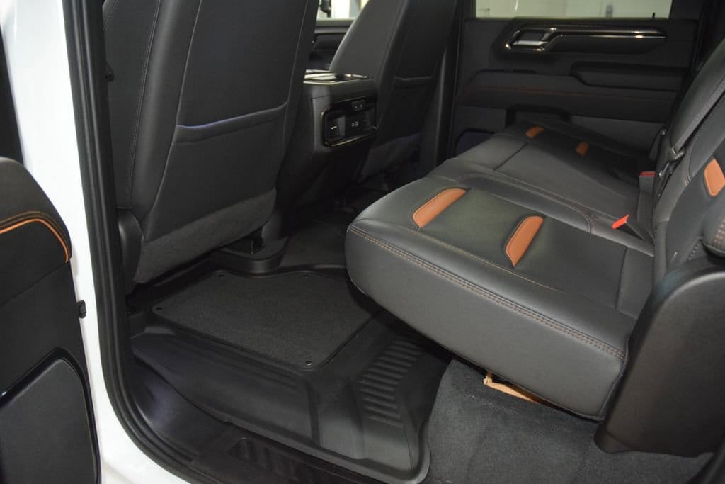 2024 GMC Sierra 2500HD AT4 - Photo 38