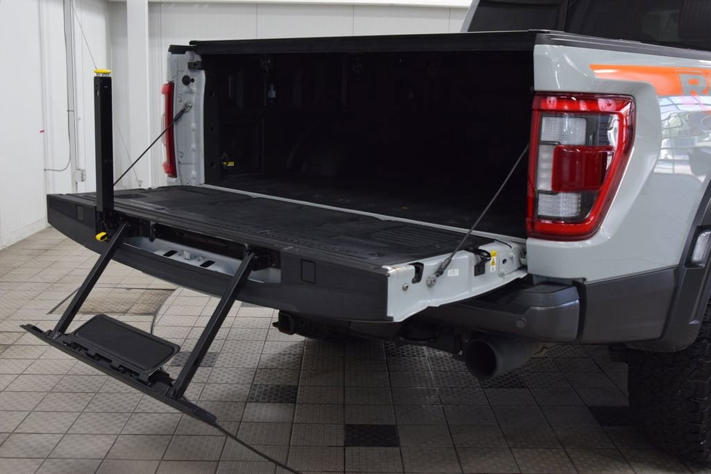 2023 Ford F-150 Raptor - Photo 27