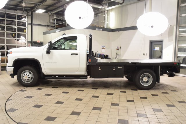 2025 Chevrolet Silverado 3500HD Work Truck photo 3