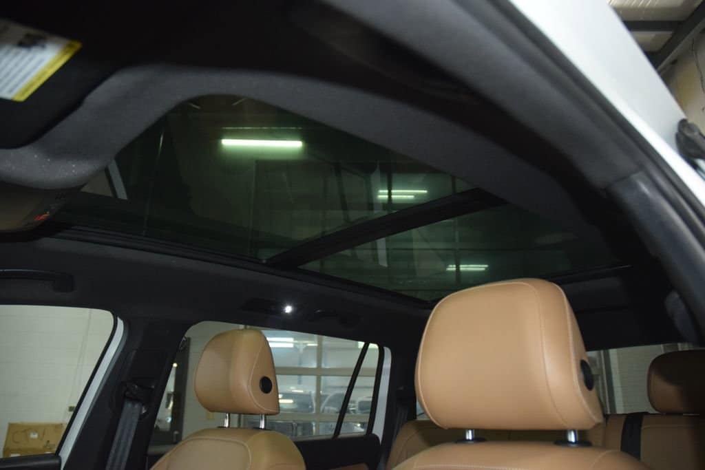 2022 Volkswagen Tiguan SE - Photo 44
