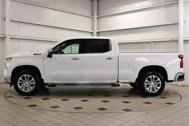2025 Chevrolet Silverado 1500 LTZ photo 4