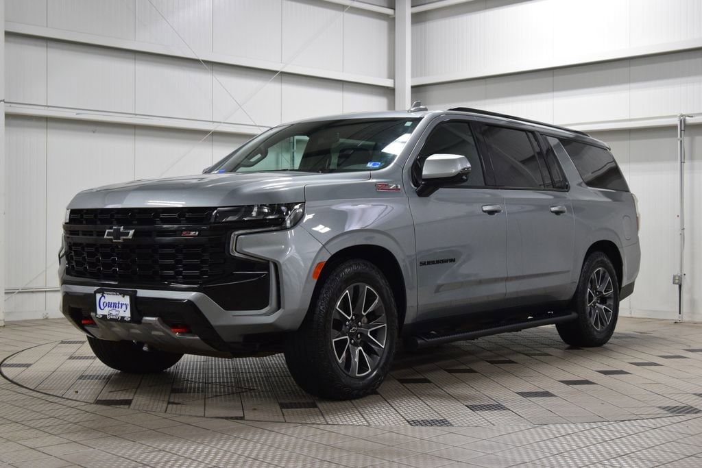 2024 Chevrolet Suburban Z71 - Photo 3