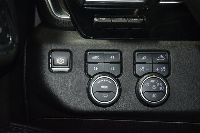 2024 Chevrolet Silverado 3500HD High Country - Photo 38