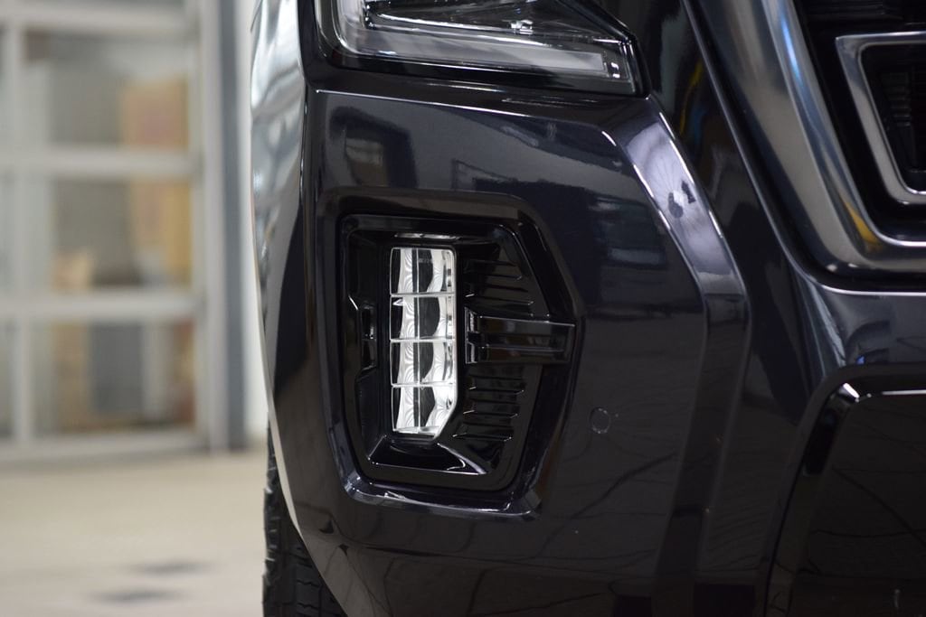 2024 GMC Yukon AT4 - Photo 14