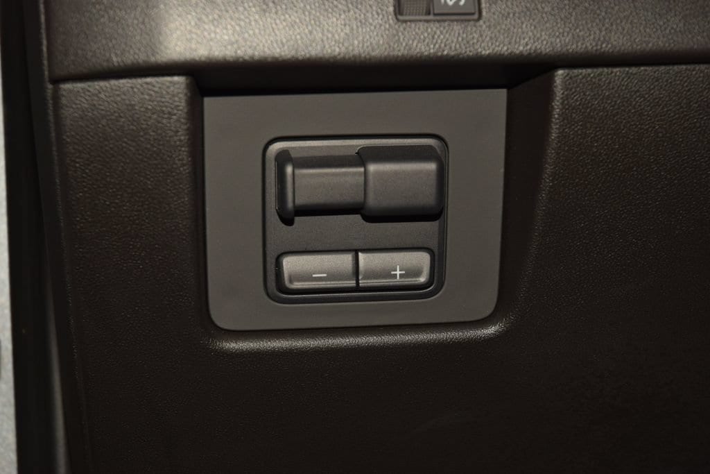 2024 Chevrolet Colorado LT - Photo 38