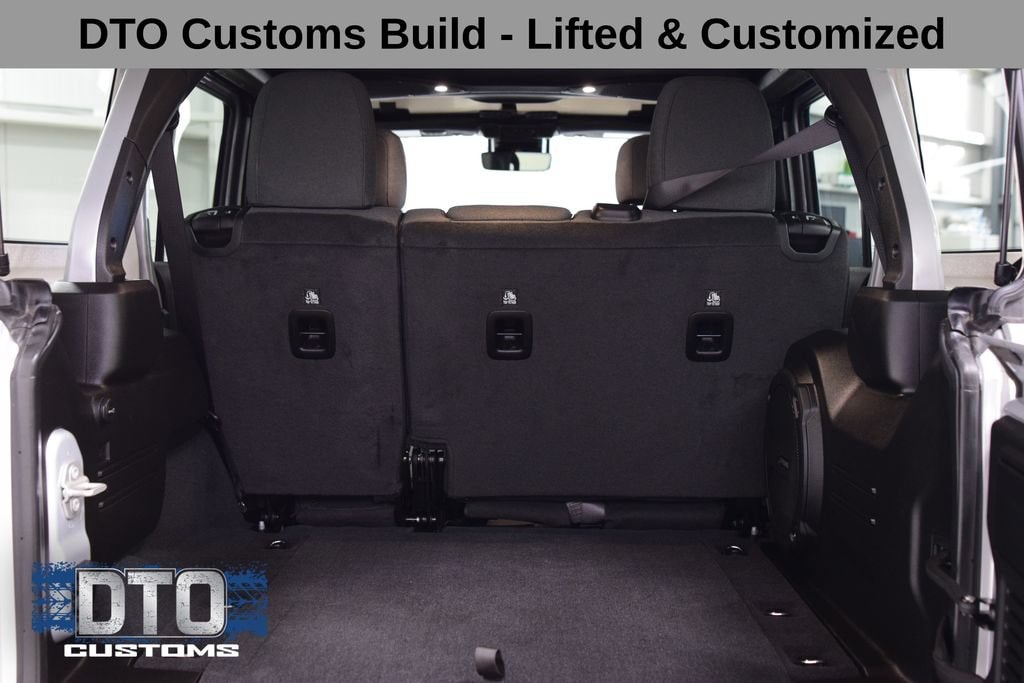 2024 Jeep Wrangler 4-Door Sahara - Photo 19