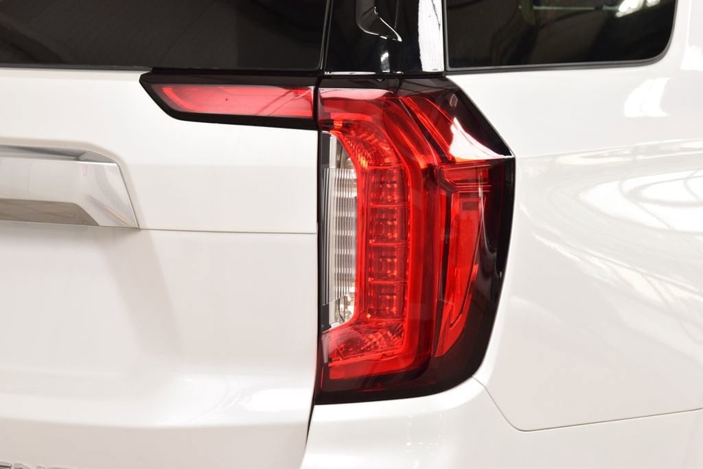 2024 GMC Yukon Denali - Photo 21
