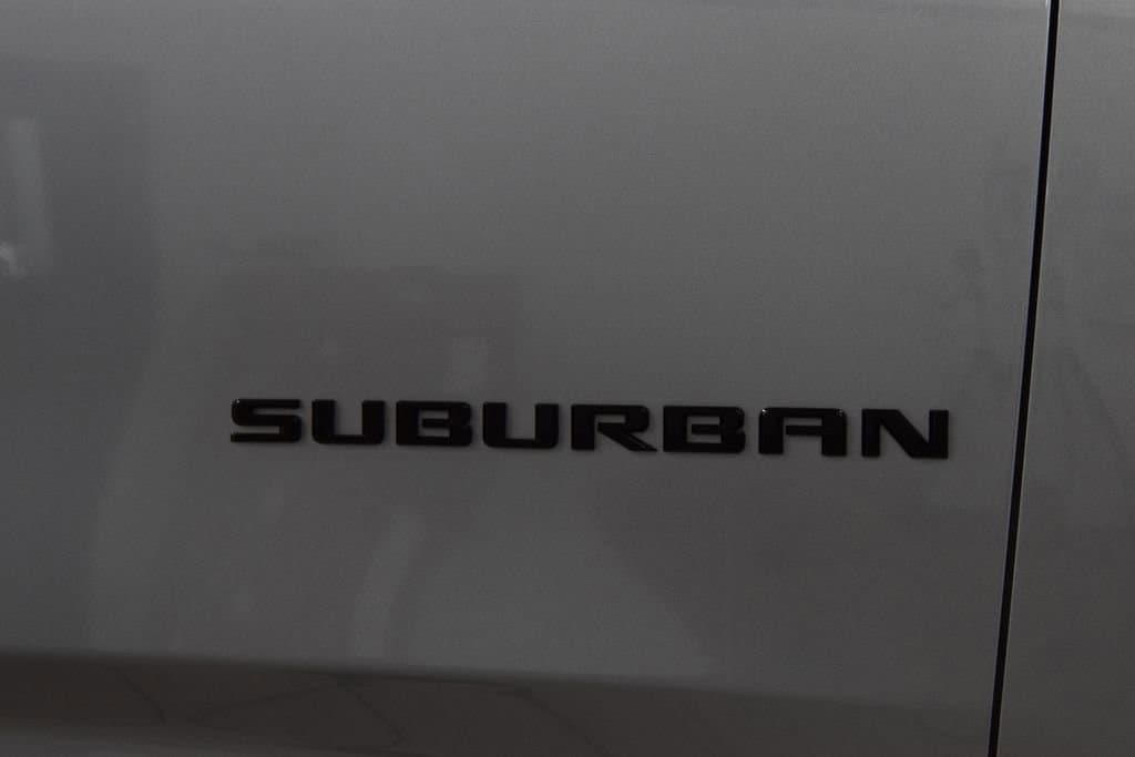 2024 Chevrolet Suburban Z71 - Photo 17