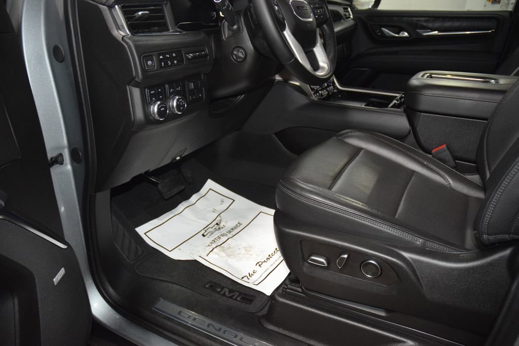 2024 GMC Yukon XL Denali - Photo 36