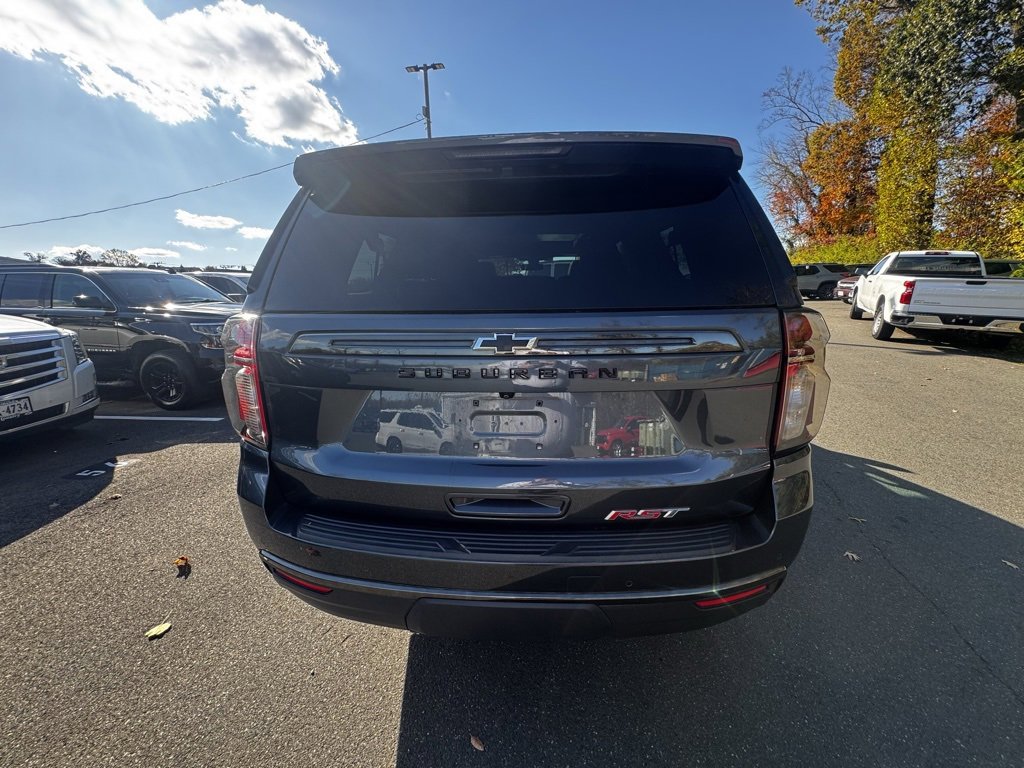 2021 Chevrolet Suburban RST photo 4