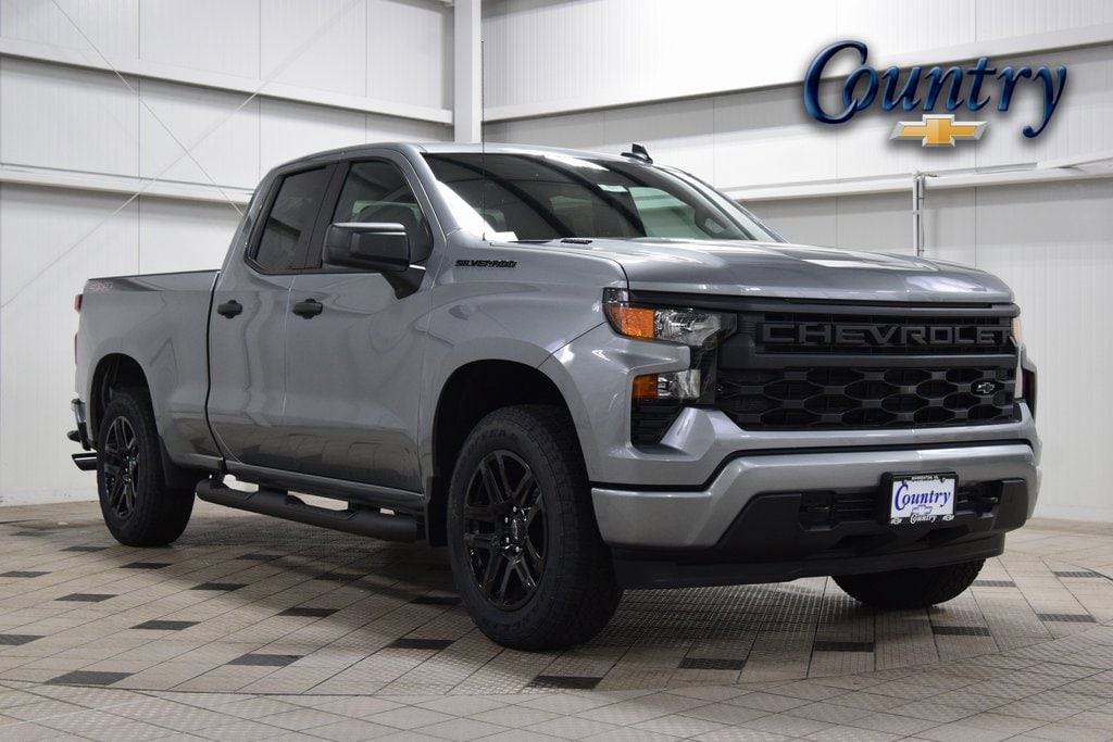 2026 Chevrolet Silverado Custom's photo