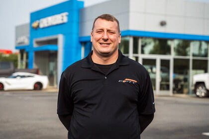 Staff member JACOB DAVIS from ID_f2901e27a263