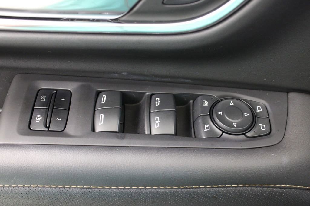 2024 GMC Yukon AT4 - Photo 20