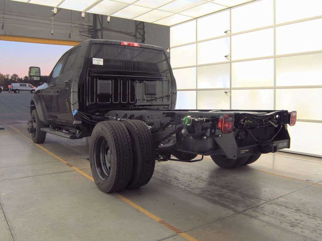 2024 Ram 5500 Tradesman photo 3