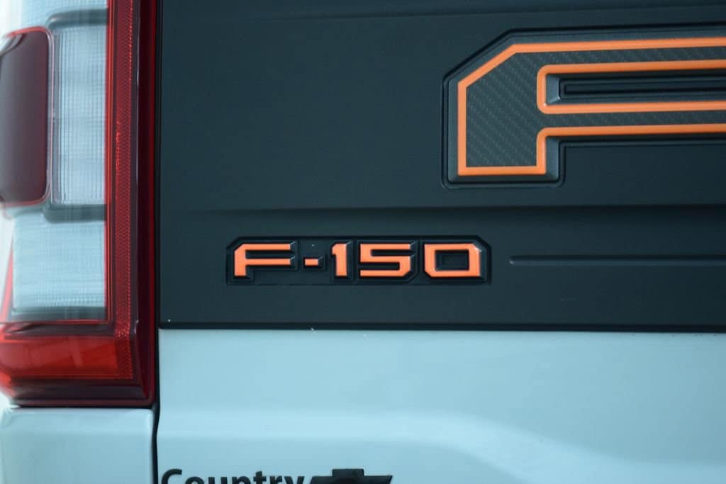 2023 Ford F-150 Raptor - Photo 24