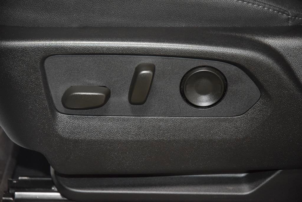2024 Chevrolet Suburban Z71 - Photo 39