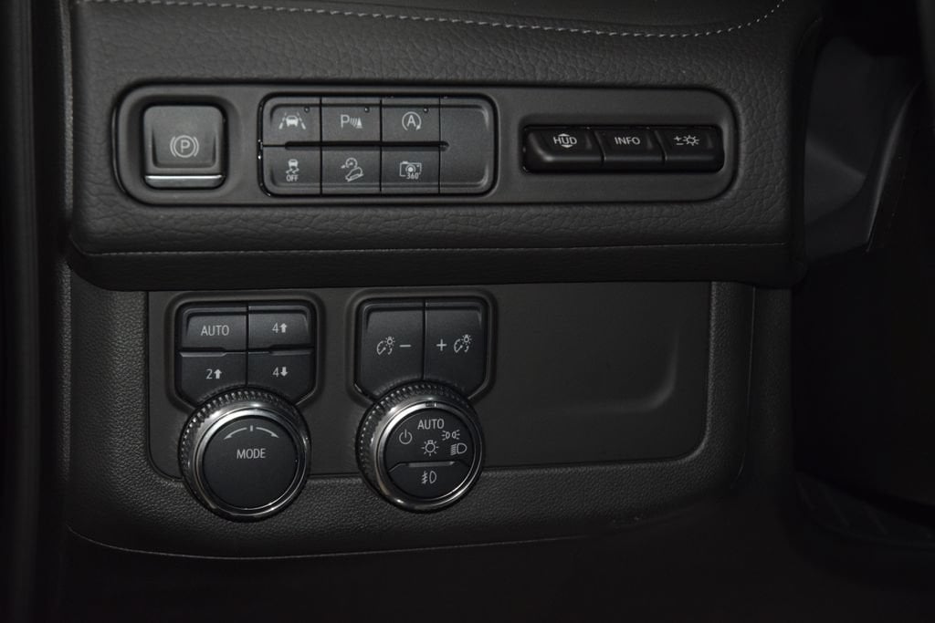 2024 GMC Yukon XL Denali - Photo 37
