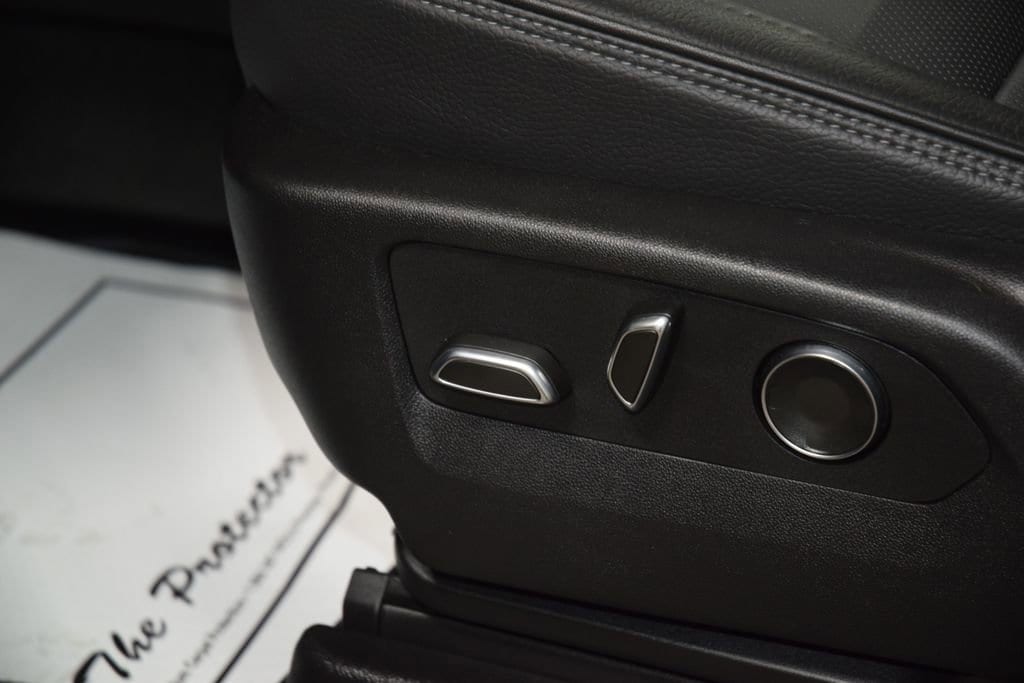 2024 GMC Yukon Denali - Photo 42