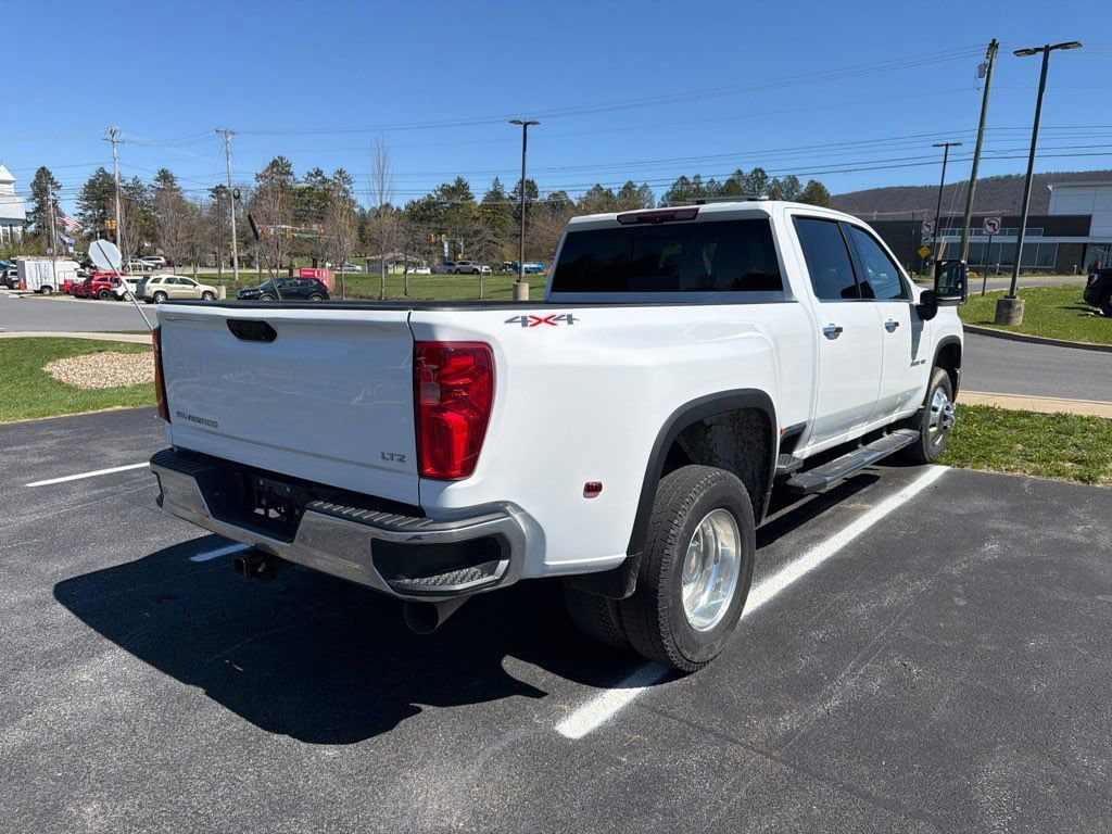 2024 Chevrolet Silverado 3500HD LTZ - Photo 8