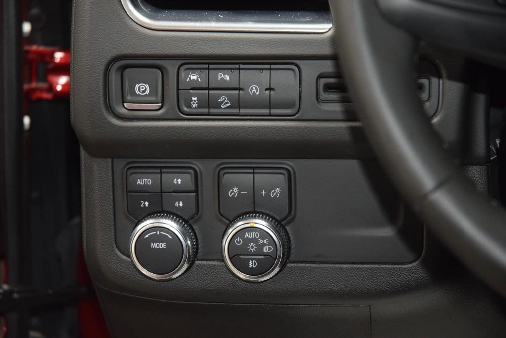 2024 GMC Yukon AT4 - Photo 37