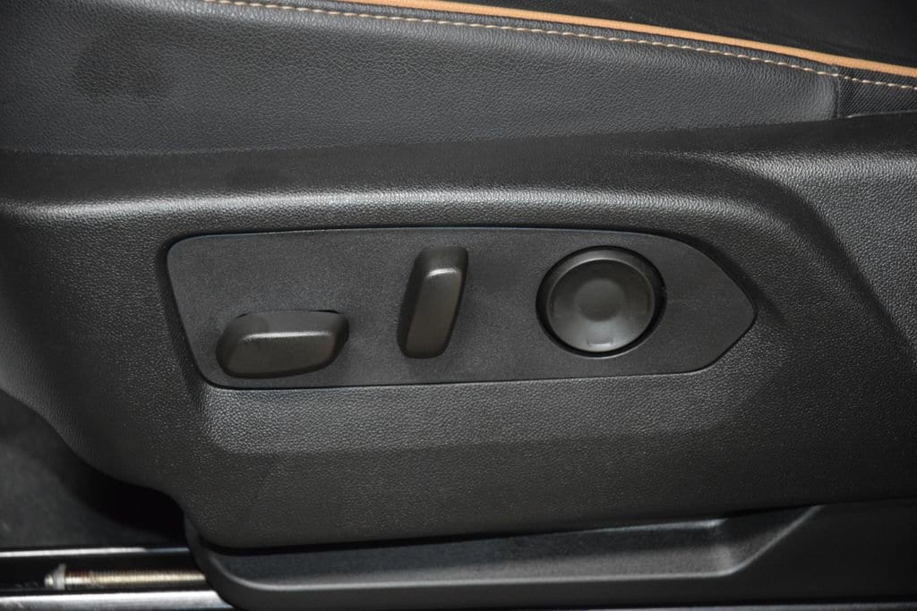 2024 GMC Yukon AT4 - Photo 42