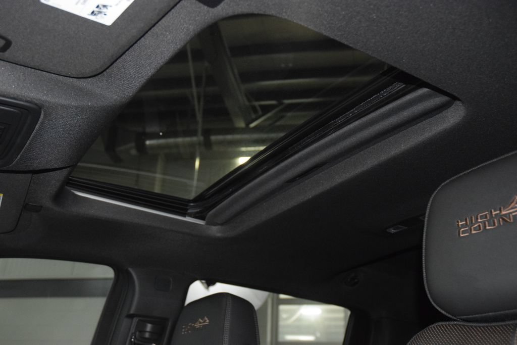 2025 Chevrolet Silverado 1500 High Country - Photo 55