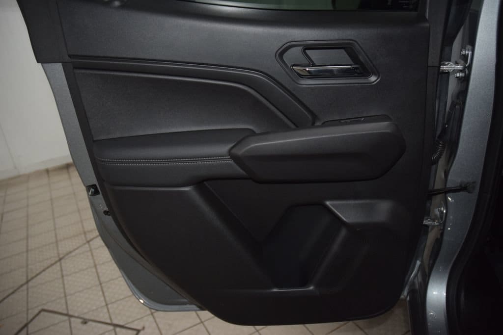 2024 Chevrolet Colorado LT - Photo 46