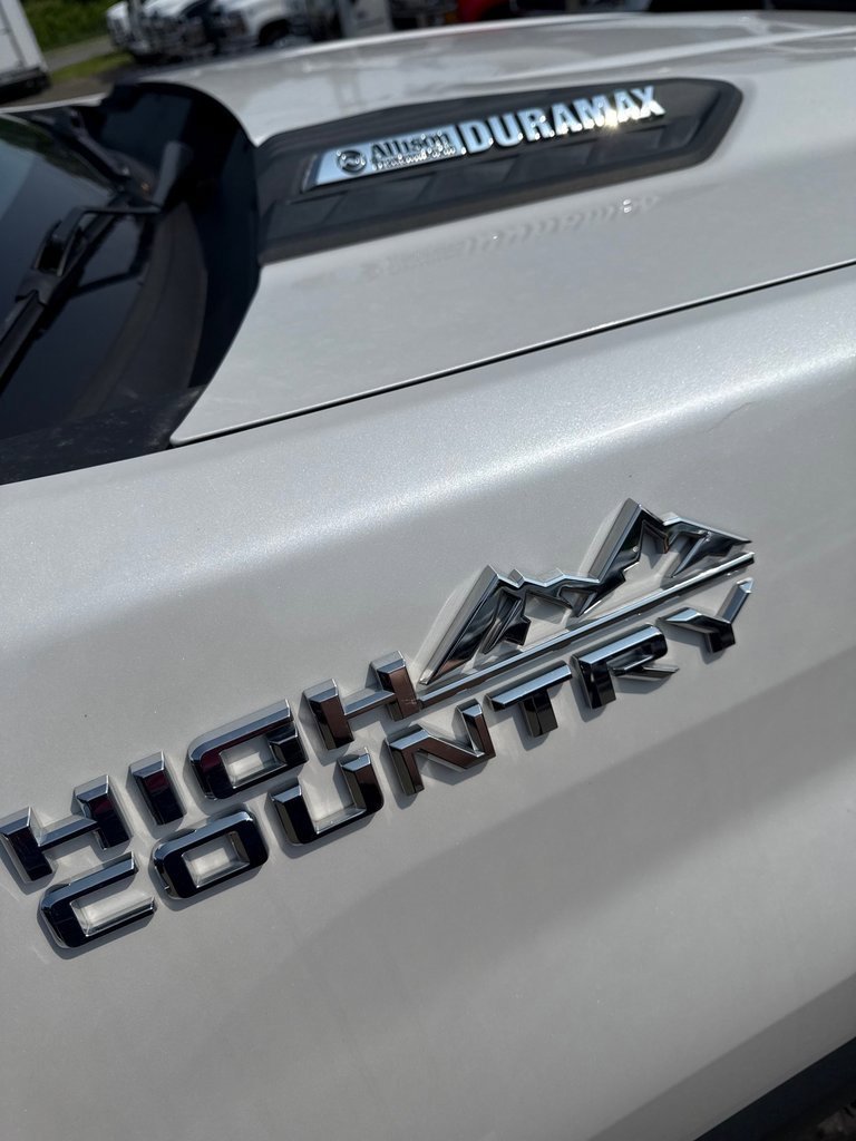 2022 Chevrolet Silverado 2500HD High Country Z71 photo 4