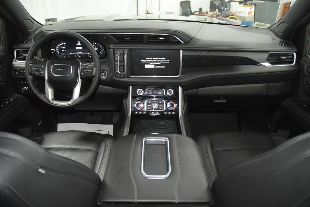 2024 GMC Yukon Denali - Photo 33