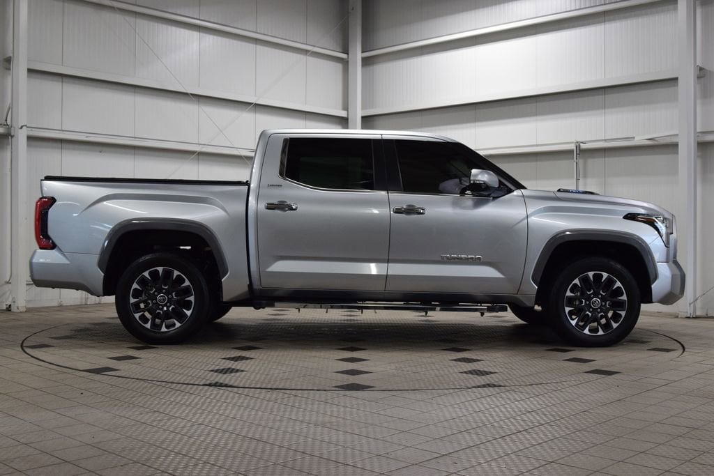 2024 Toyota Tundra Limited - Photo 9