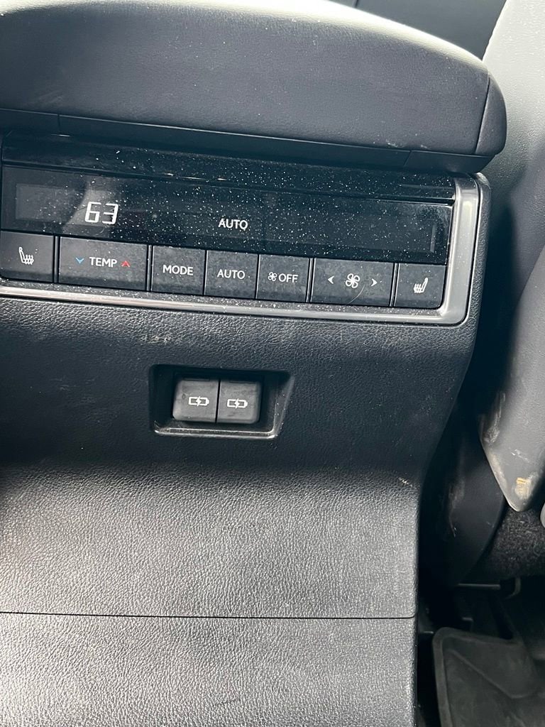 2025 Lexus GX Luxury - Photo 25