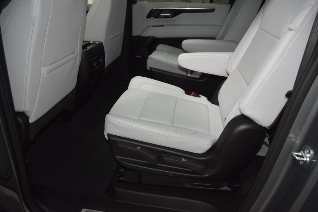 2026 Chevrolet Suburban Premier - Photo 43