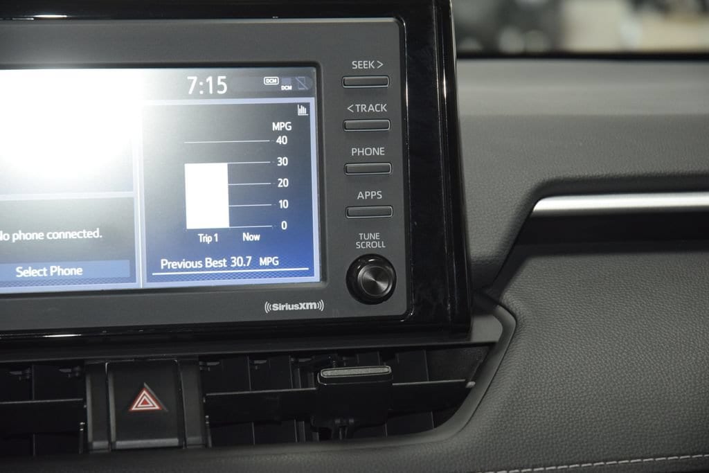 2022 Toyota RAV4 XLE - Photo 30
