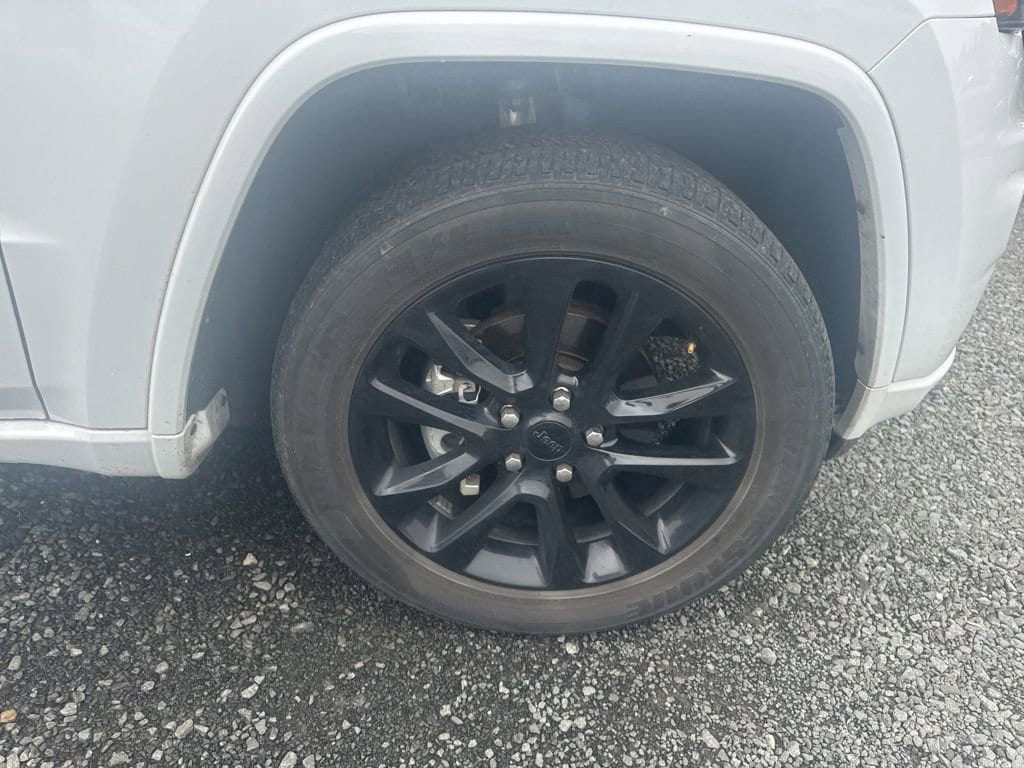 2020 Jeep Grand Cherokee Altitude - Photo 25