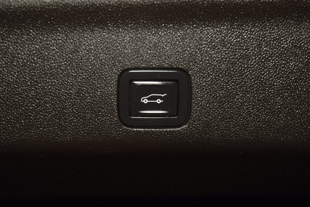 2021 Chevrolet Tahoe Premier - Photo 26