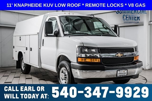 Summit White 2025 Chevrolet Express Chassis Van Rear-Wheel Drive Automatic