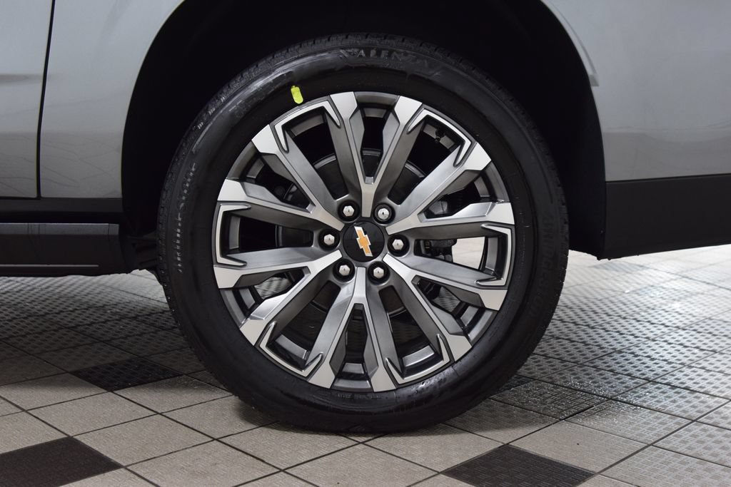 2026 Chevrolet Suburban High Country - Photo 27