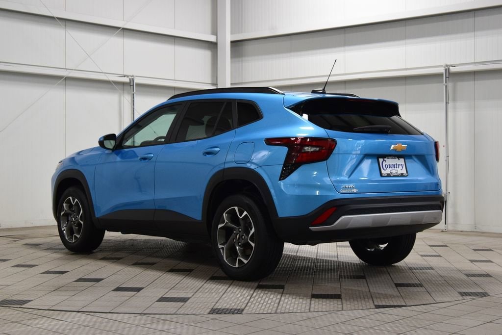 2025 Chevrolet Trax LT - Photo 6