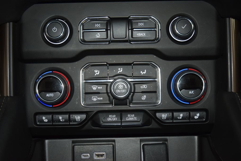 2024 Chevrolet Suburban High Country - Photo 32