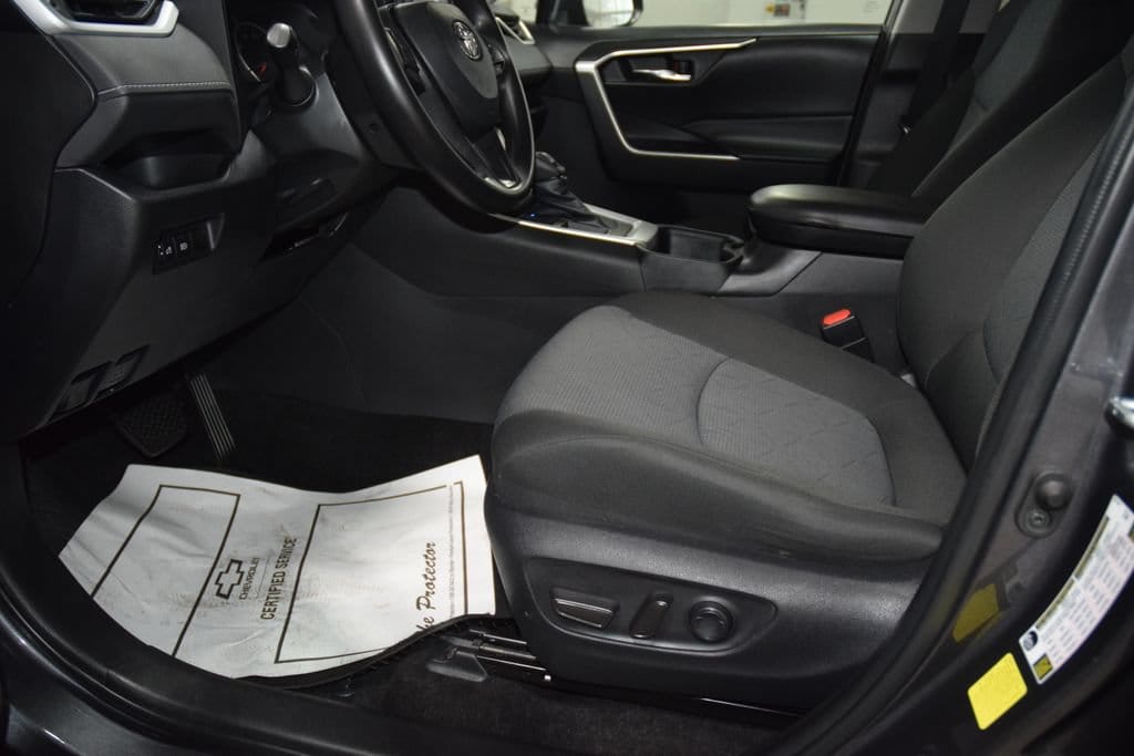 2022 Toyota RAV4 XLE - Photo 38