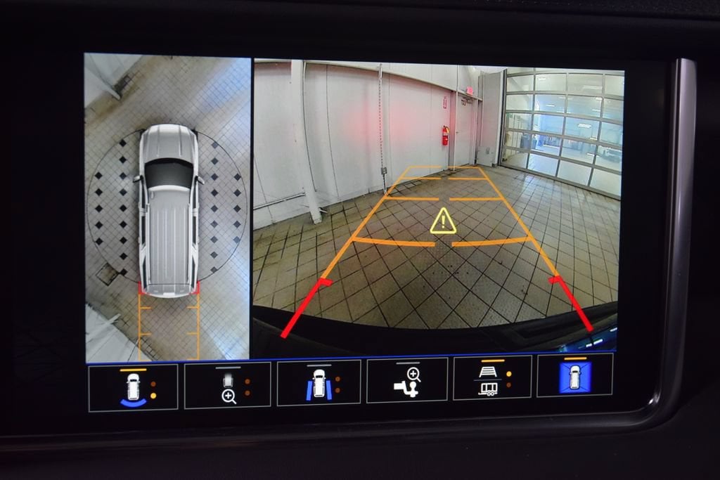 2024 GMC Yukon Denali - Photo 54
