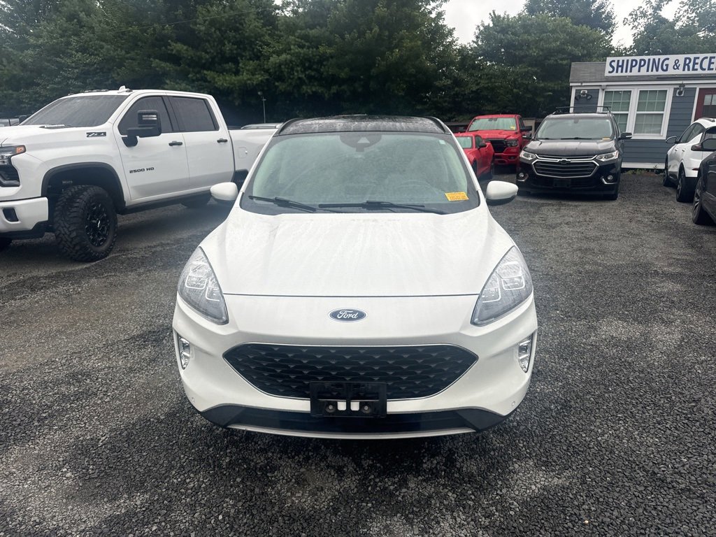 2020 Ford Escape Titanium Hybrid photo 2