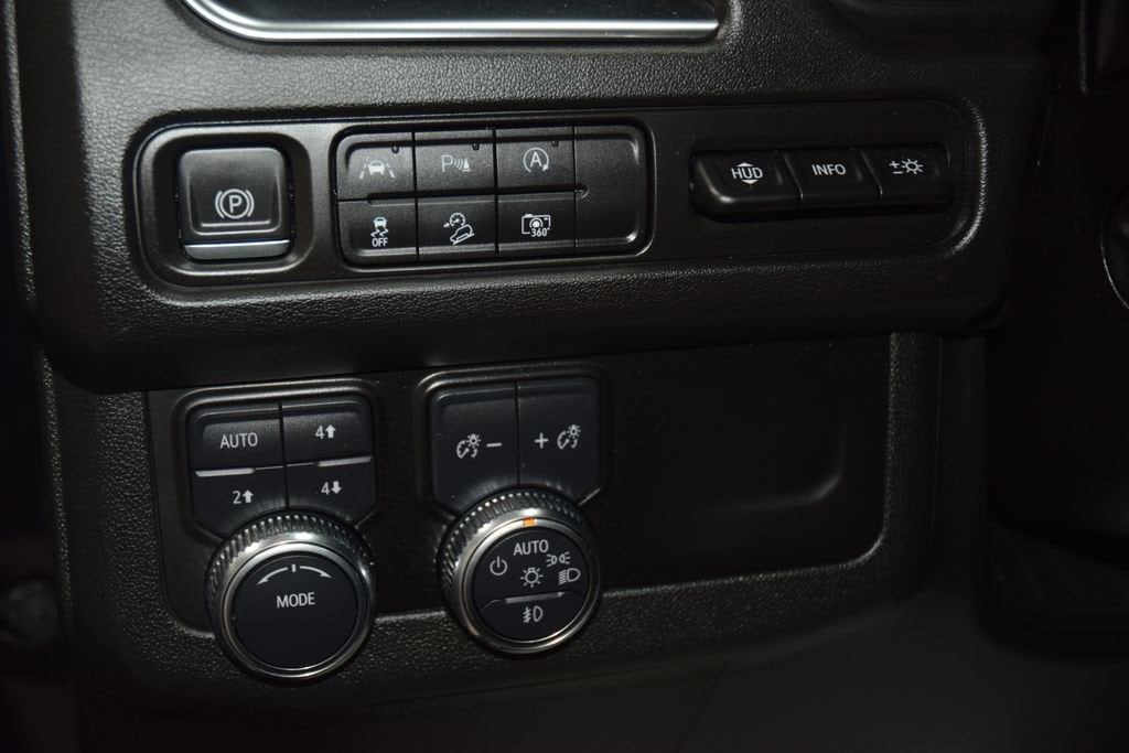 2024 GMC Yukon AT4 - Photo 37