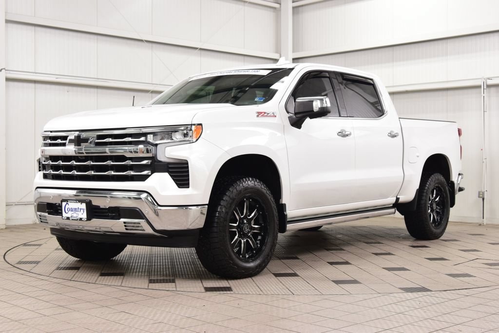 2022 Chevrolet Silverado 1500 LTZ - Photo 3