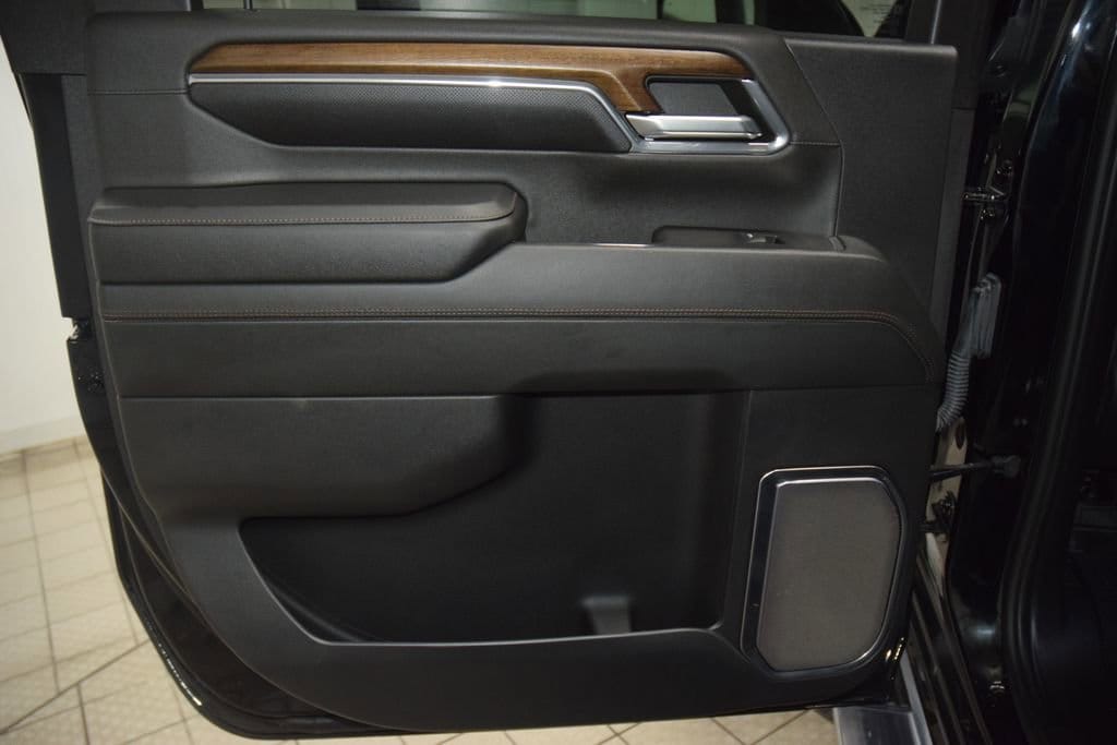 2024 Chevrolet Silverado 3500HD High Country - Photo 48