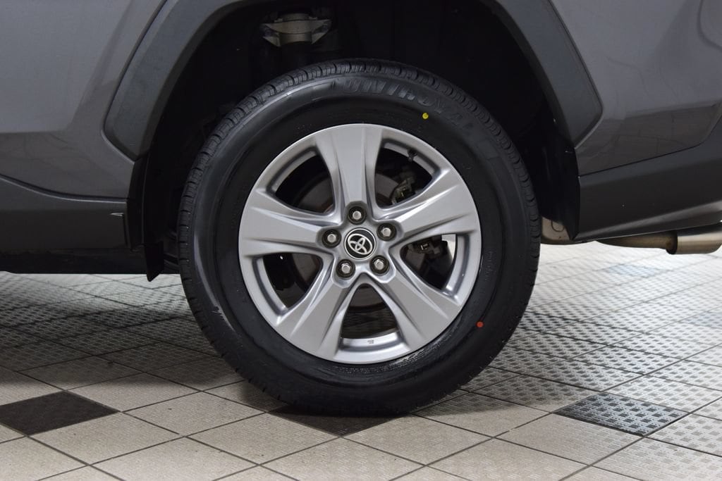2022 Toyota RAV4 XLE - Photo 23