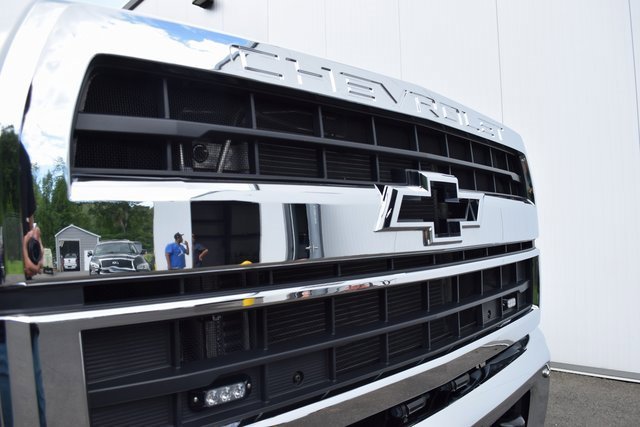 2024 Chevrolet Silverado 6500HD Work Truck photo 4