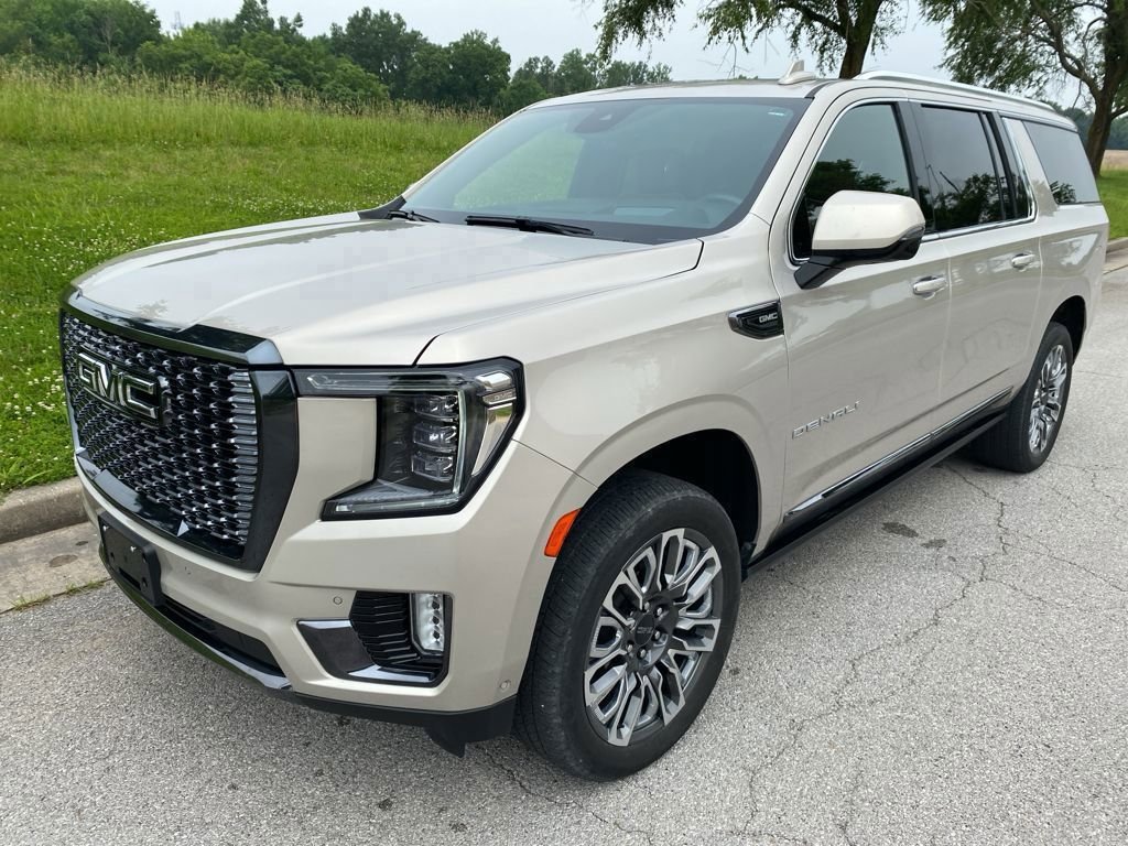 2023 Gmc Yukon XL Denali Ultimate photo 4