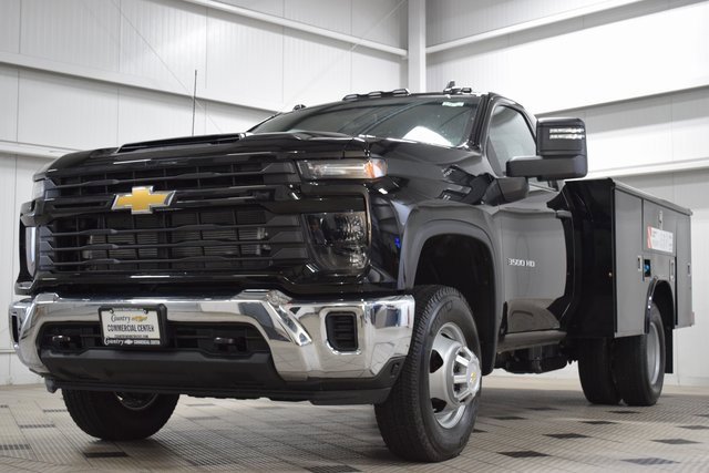 2025 Chevrolet Silverado 3500HD Work Truck photo 3