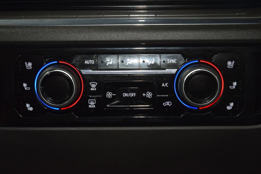2024 Chevrolet Silverado 3500HD High Country - Photo 37